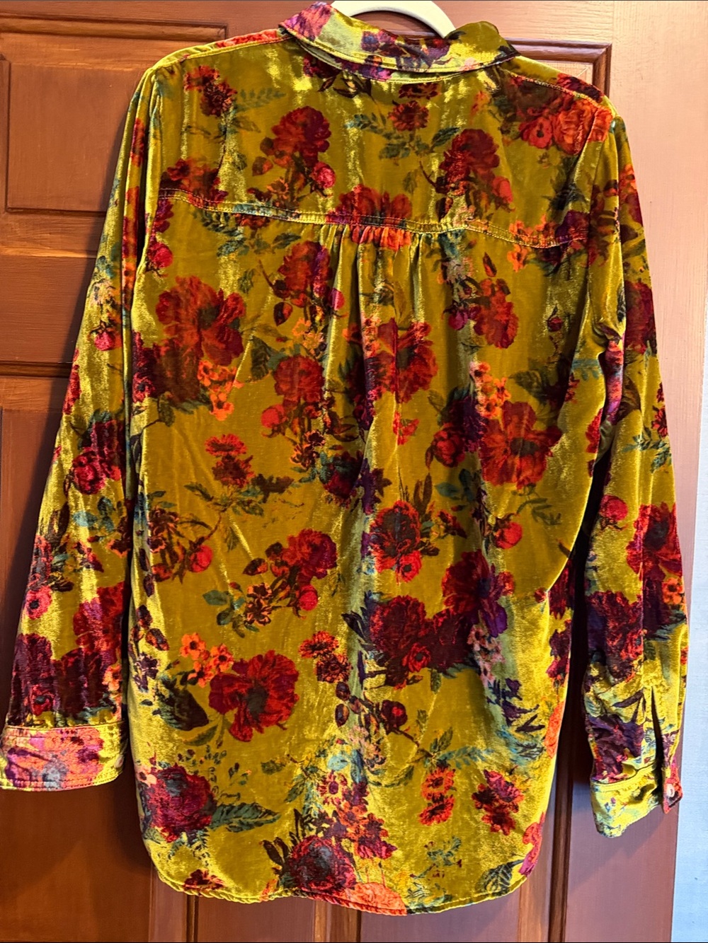 Pilcro Velvet Floral Button-Down Shirt - Gold with Pink & Burgundy Blooms. NWOT - Picture 4 of 4